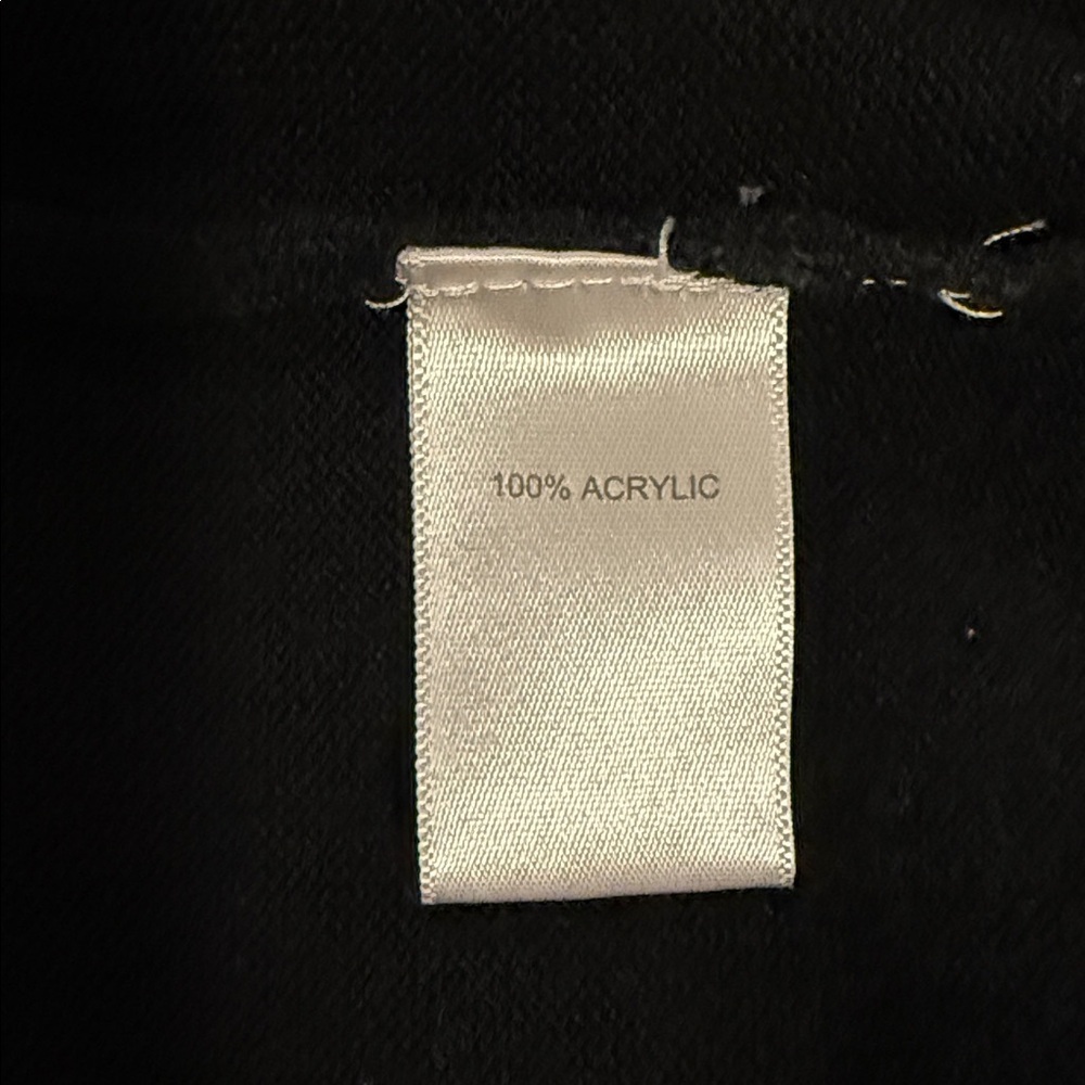 Black v-neck sweater - Picture 3 of 3